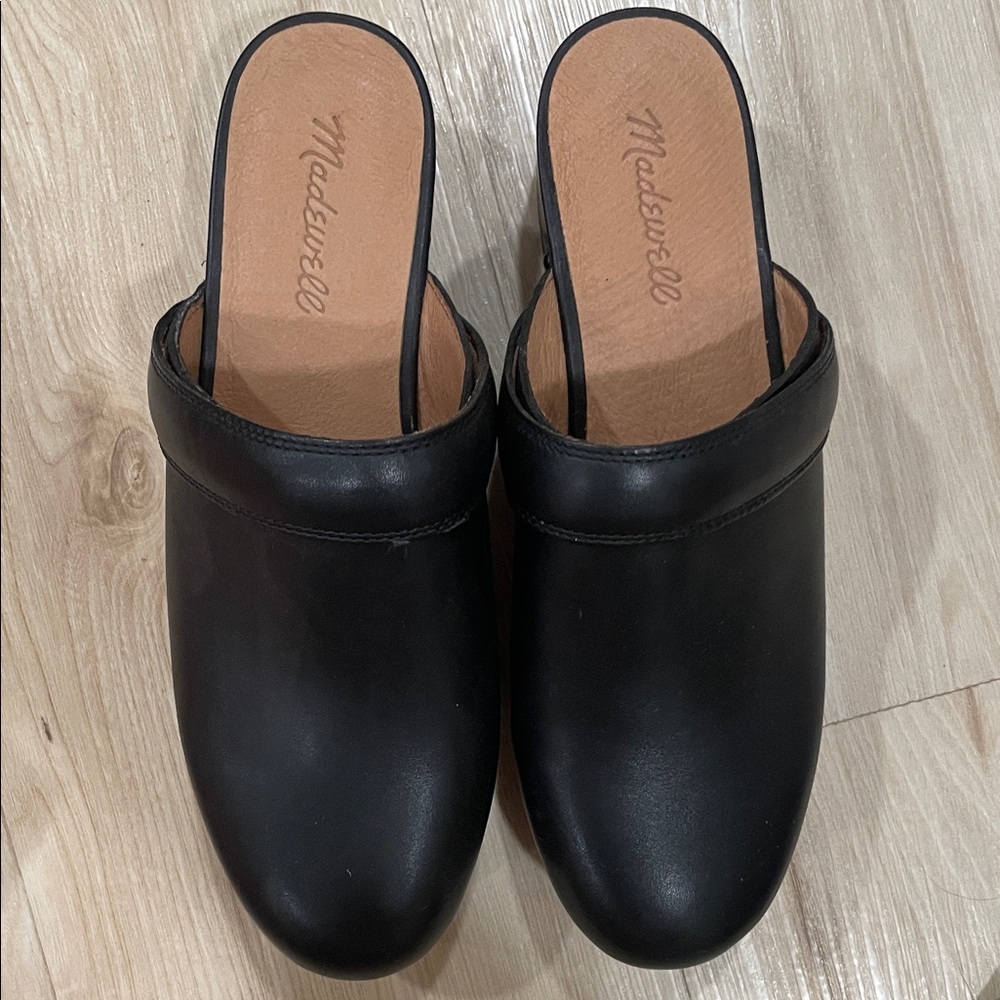 Madewell Black Leather Slip-On Clogs